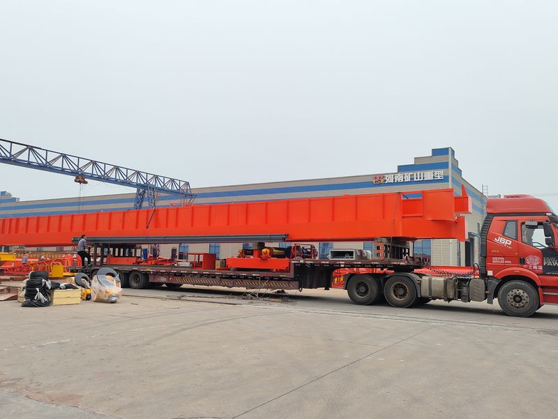 通用橋式起重機 QDXX32/5t—27.7m 制作完成，發往陜西省銅川市交付客戶使用。